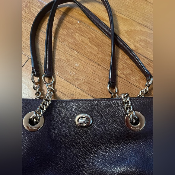 Maroon color Coach bag - Picture 2 of 6